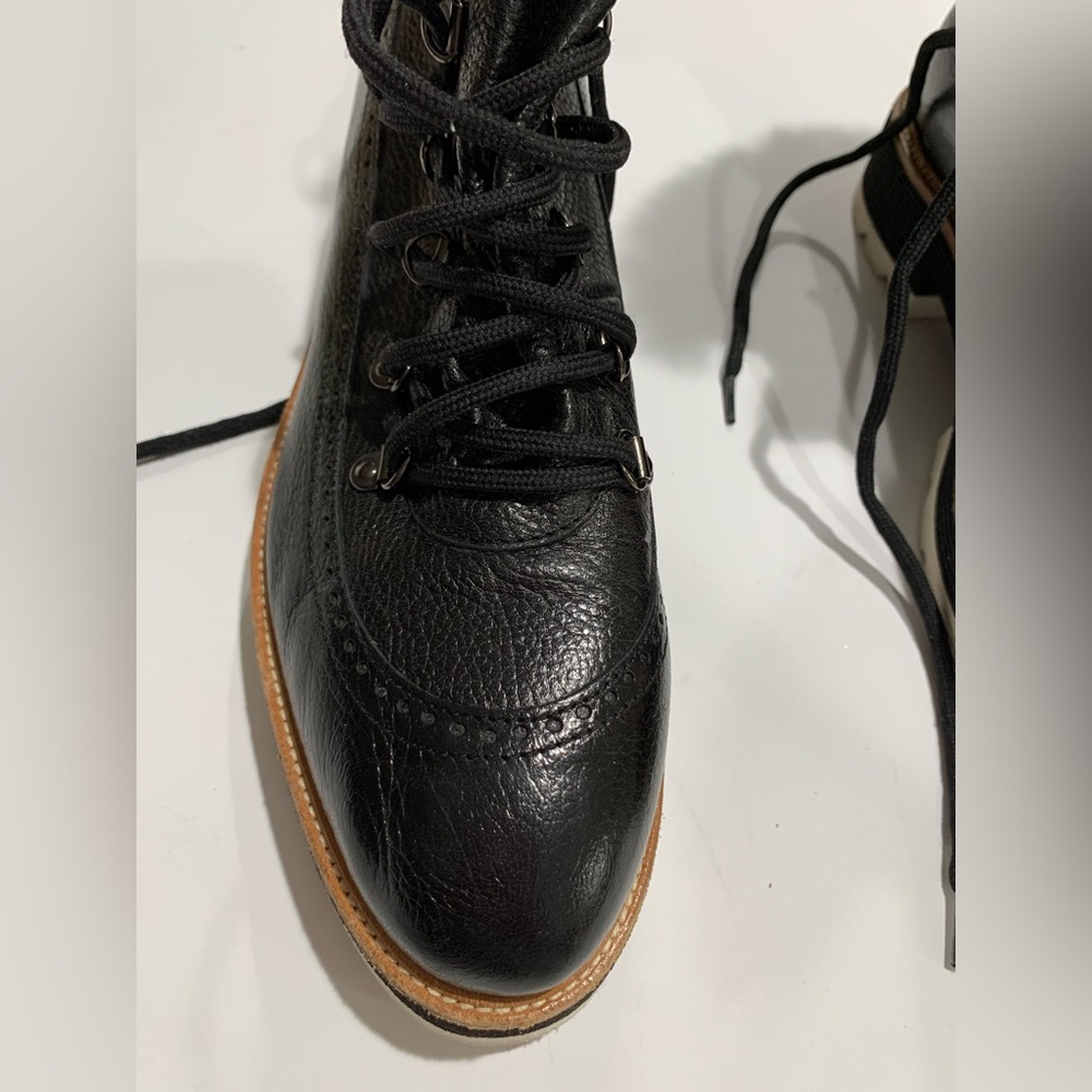 Napoleoni size 8 leather and fur boots.